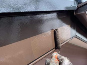 藤沢市S様邸破風塗装上塗り1回目