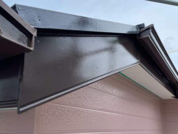 藤沢市S様邸破風塗装施工後画像