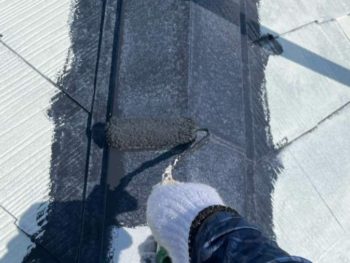 藤沢市S様邸棟板金塗装上塗り1回目