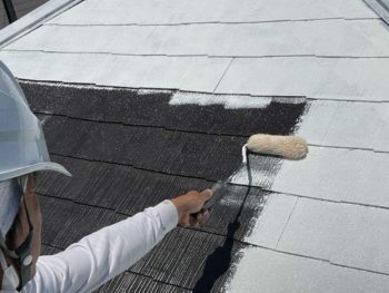 藤沢市S様邸サーモアイ4F屋根塗装下塗り2回目