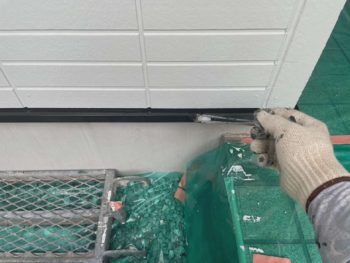 横浜市港南区F様邸水切り塗装上塗り2回目