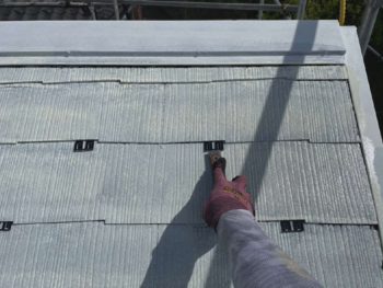 横浜市港南区F様邸サーモアイSiタスペーサー挿入作業