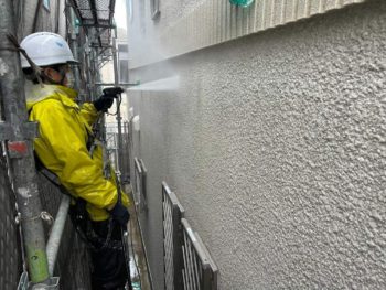 横浜市港南区N様所有アパートS外壁塗装前高圧洗浄作業