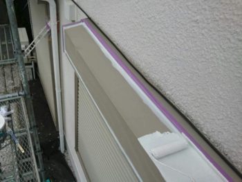 横浜市港南区N様所有アパートSシャッターボックス錆止め塗装