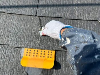 横浜市緑区K様邸サーモアイ4F屋根塗装クラック補修作業