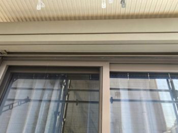 横浜市金沢区S様所有アパートBシャッターボックス塗装施工前画像