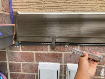 横浜市金沢区S様所有アパートB幕板塗装上塗り1回目