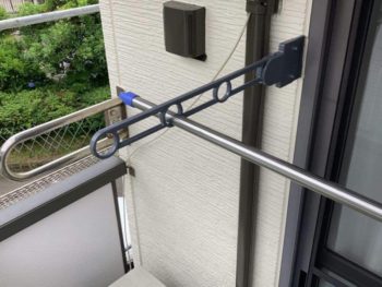 横浜市金沢区S様所有アパートB物干金物塗装施工後画像