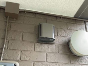 横浜市金沢区S様所有アパートB換気フード塗装施工後画像