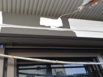 横浜市金沢区S様所有アパートBシャッターボックス錆止め塗装