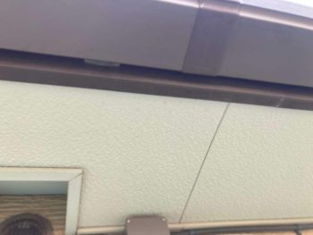 横浜市金沢区S様所有アパートB破風塗装施工前画像