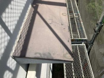 横浜市栄区O様邸霧除け庇塗装施工前画像