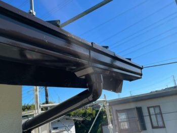 横浜市港南区I様邸軒樋塗装施工後画像