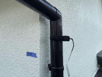 横浜市港南区I様邸竪樋塗装上塗り2回目