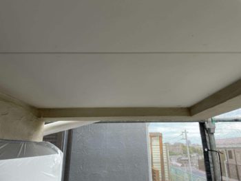 横浜市鶴見区T様邸軒天塗装施工前画像