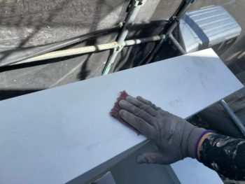 横浜市鶴見区T様邸笠木板金塗装前ケレン作業