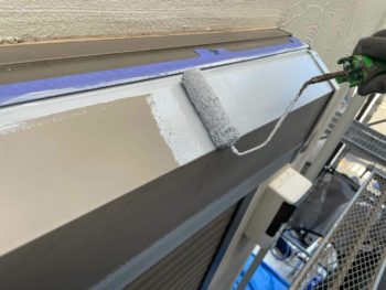 横浜市鶴見区T様邸シャッターボックス錆止め塗装