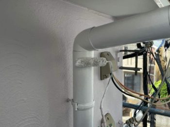 横浜市鶴見区T様邸竪樋塗装上塗り2回目