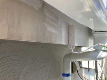 横浜市鶴見区T様邸破風塗装上塗り1回目