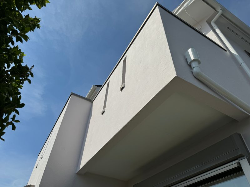 横浜市鶴見区T様邸超低汚染リファイン艶消1000MS-IR外壁塗装施工後画像