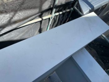 横浜市鶴見区T様邸笠木板金塗装施工前画像