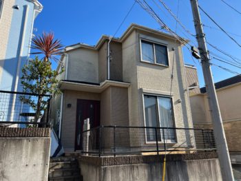 横浜市緑区T様邸超低汚染リファイン艶消1000MS-IR外壁塗装施工前画像