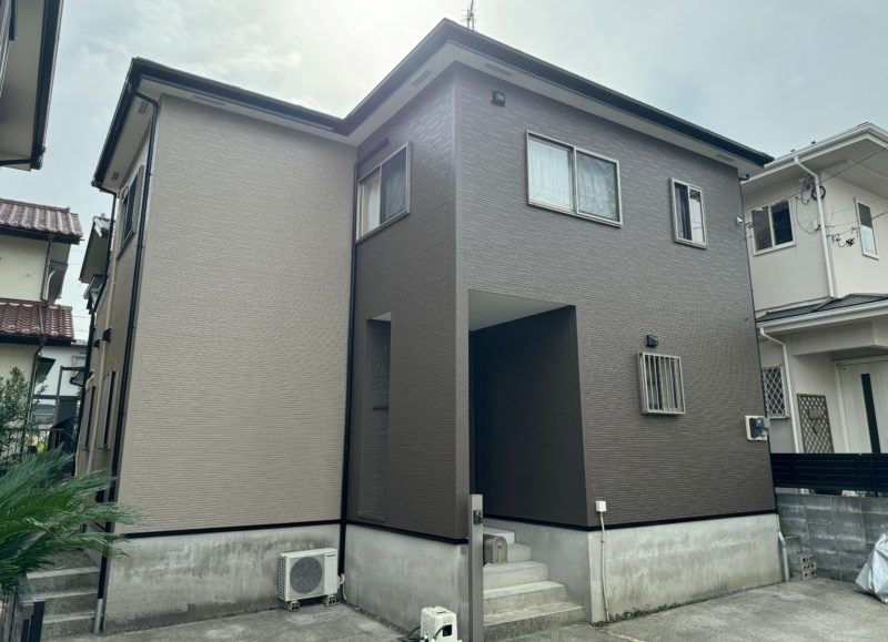 横浜市栄区H様邸超低汚染リファイン1000MS-IR外壁塗装施工後画像