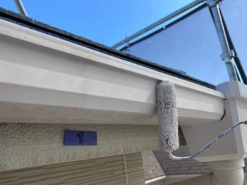 横浜市緑区T様邸軒樋塗装上塗り