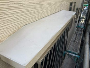 横浜市緑区T様邸霧除け庇塗装施工前画像