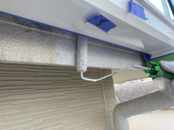 横浜市緑区T様邸破風塗装下塗り