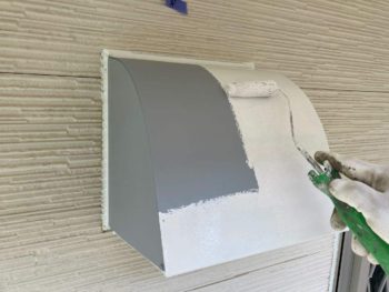 横浜市緑区T様邸換気フート塗装上塗り1回目