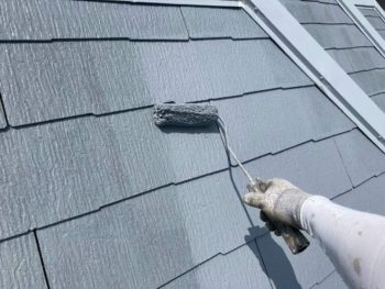 横浜市緑区T様邸スーパーシャネツサーモF屋根塗装下塗り2回目