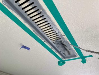 横浜市緑区T様邸軒天換気口錆止め塗装