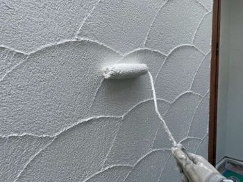 横浜市旭区Y様邸超低汚染リファイン艶消1000MS-IR外壁塗装上塗り2回目