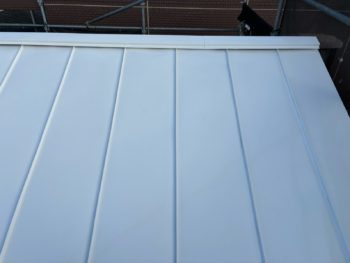 横浜市鶴見区J様邸スーパーシャネツサーモ4F屋根塗装施工後画像