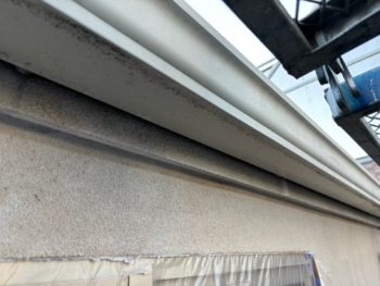 横浜市鶴見区J様邸軒樋塗装装施工前画像