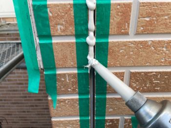 横浜市金沢区N様邸シーリング充填作業