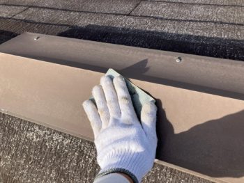 横浜市港南区O様邸棟板金塗装前ケレン作業