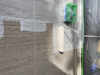 横浜市栄区M様邸パーフェクトトップ外壁塗装下塗り