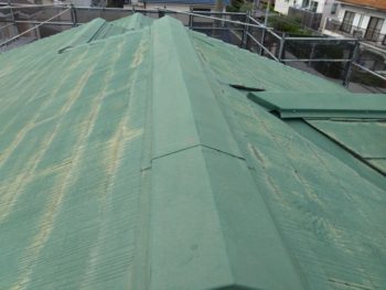 横浜市金沢区Y様邸棟板金塗装施工前画像