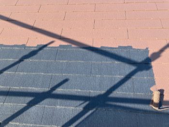 横浜市港南区O様邸サーモアイ4F屋根塗装上塗り2回目