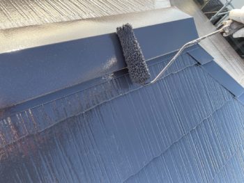 横浜市栄区M様邸棟板金塗装上塗り2回目