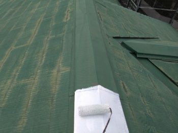 横浜市金沢区Y様邸棟板金錆止め塗装