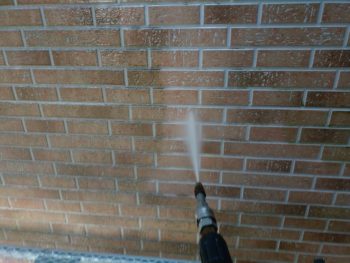 横浜市金沢区N様邸UVプロテクト4Fクリヤー外壁塗装前高圧洗浄作業