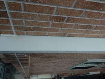 横浜市金沢区N様邸霧除け庇塗装施工前画像