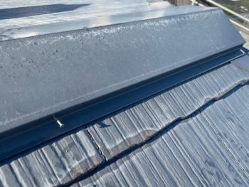 横浜市栄区M様邸棟板金塗装施工前画像