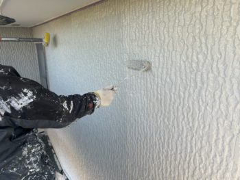 横浜市金沢区Y様邸超低汚染艶消リファイン1000MS-IR外壁塗装上塗り2回目