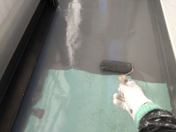 横浜市金沢区Y様邸防水塗装トップコート1回目