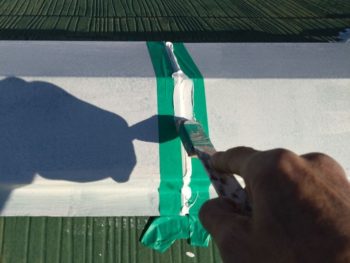 横浜市金沢区Y様邸棟板金塗装前ジョイントシール作業
