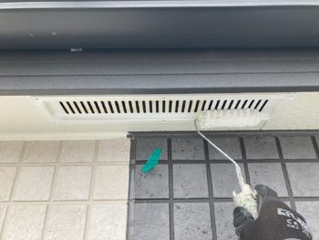 横浜市栄区K様邸軒天換気口錆止め塗装